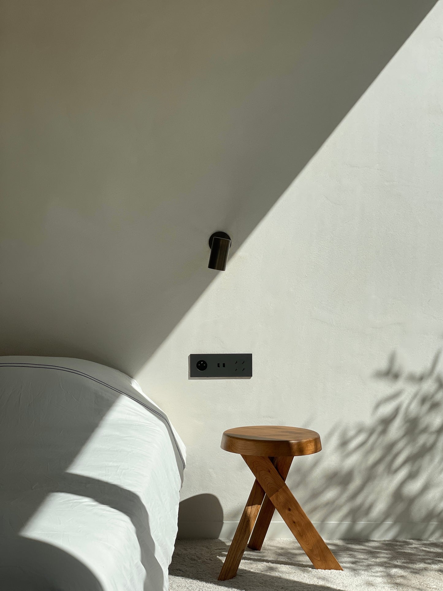 S31A stool in solid elm by Pierre Chapo, 1980s