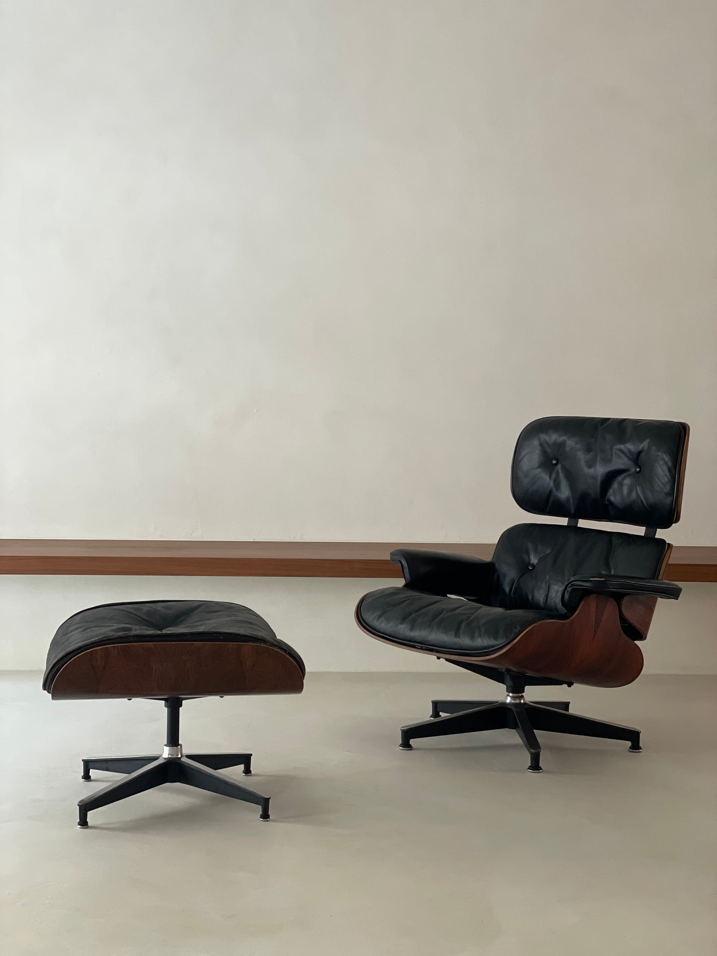 🔴 Eames Lounge Chair and Ottoman, Herman Miller (USA), 1970s