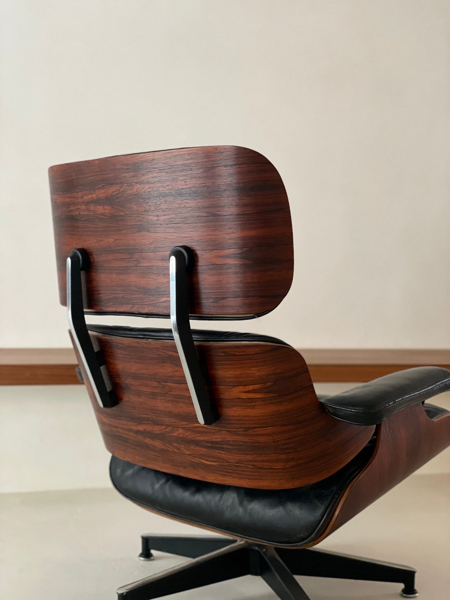 🔴 Eames Lounge Chair and Ottoman, Herman Miller (USA), 1970s